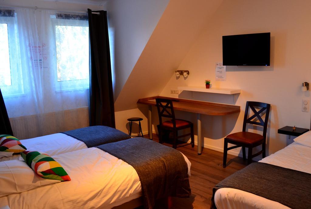 Hôtel Restaurant La Couronne - Room Service disponible Roppenheim Esterno foto